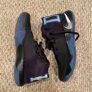 Nike Kyrie 2 Duke PE